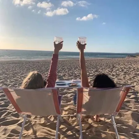 Tininha Da Ilha - Escape Peniche