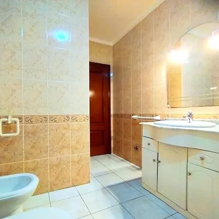 Tininha Da Ilha - Escape פניש