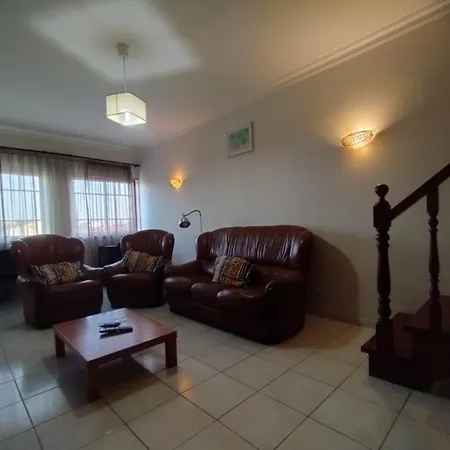 Tininha Da Ilha - Escape * פניש