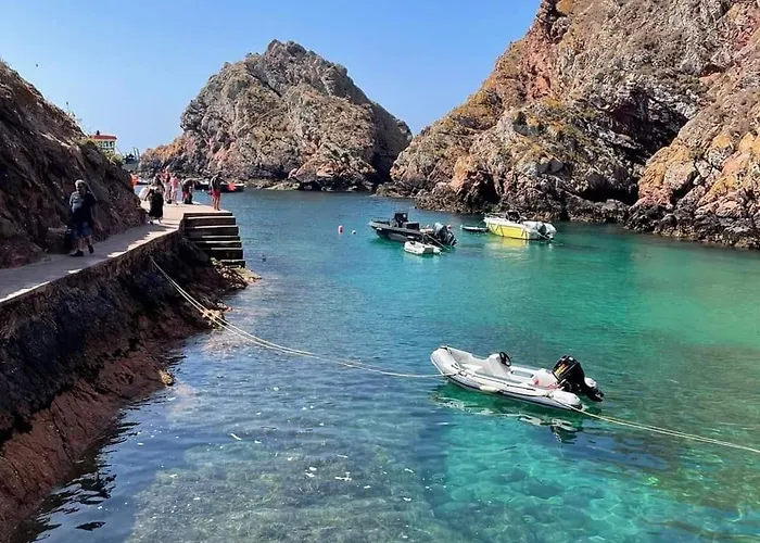 Tininha Da Ilha - Escape ペニシェ